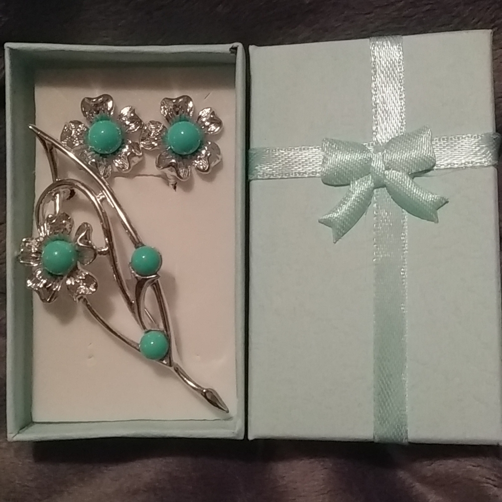 Vintage Brooch & Earrings
